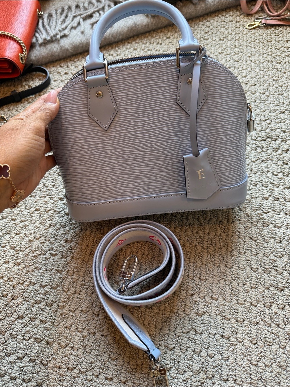 Louis Vuitton epi Alma bb